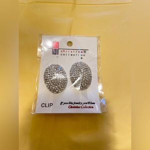 Women’s Oval Earrings